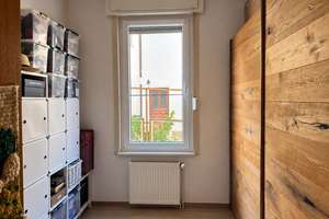 "Attraktive 4-Zi.-ETW in S-Untertürkheim – viel Potenzial für Eigennutzer & Kapitalanleger" – 70327 Untertürkheim (Ortsteil), Stuttgart – Vorschaubild 3