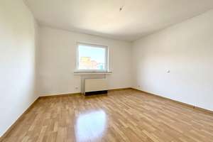 Helle 3-Zimmer-Wohnung mit Balkon in Bochum-Wattenscheid – bequem mit dem Aufzug erreichbar – Wikingerstraße 10, 44867 Westenfeld, Bochum – Vorschaubild 5