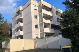 Großzügige, modernisierte Wohnung mit 2 Balkonen  und Garage in der nördl.  Gartenstadt