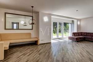 Außergewöhnliches Wohnen mit Fernblick im Haus-im-Haus-Stil - mit Terrassen, Garten & Doppelgarage – Die vollständige Adresse der Immobilie erhältst du vom Anbieter., 61267 Neu-Anspach – Vorschaubild 5