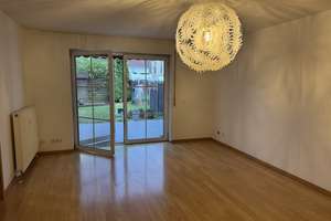 Alltagstaugliche 3-Zimmer-Erdgeschosswohnung mit Garten  in Ingolstadt – Urnenfelderstraße 32, 85051 Süd, Ingolstadt – Vorschaubild 2