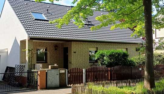 Bild von Exklusives Einfamilienhaus mit Carport