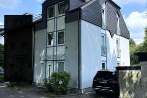 Schönes 4-Parteienhaus in Köln-Rath