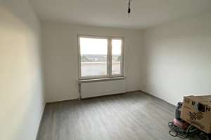 Super schöne 3-ZW,  Penthouse mit Skylineblick, moderne  Einbauküche, umlaufender Balkon – 65936 Sossenheim, Frankfurt am Main – Vorschaubild 17