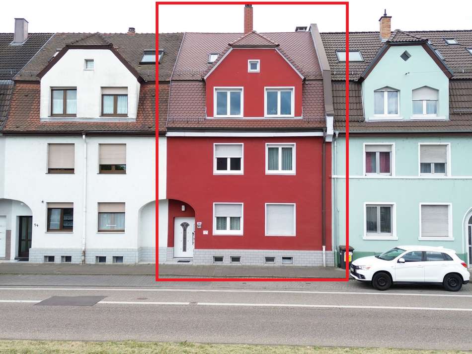 01 Hausansicht Straßenseite