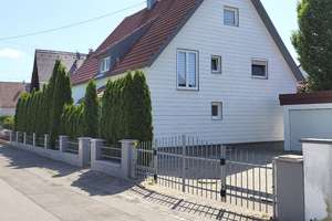 Wohntraum in Augsburg-Bärenkeller Ein- oder Zweifamilienhaus mit Pool – Die vollständige Adresse der Immobilie erhältst du vom Anbieter., 86156 Bärenkeller, Augsburg – Vorschaubild 2