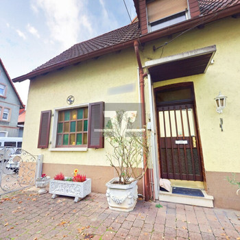 Konvolut zu erwerben: Bungalow mit Neckarblick & vermietetes Einfamilienhaus!