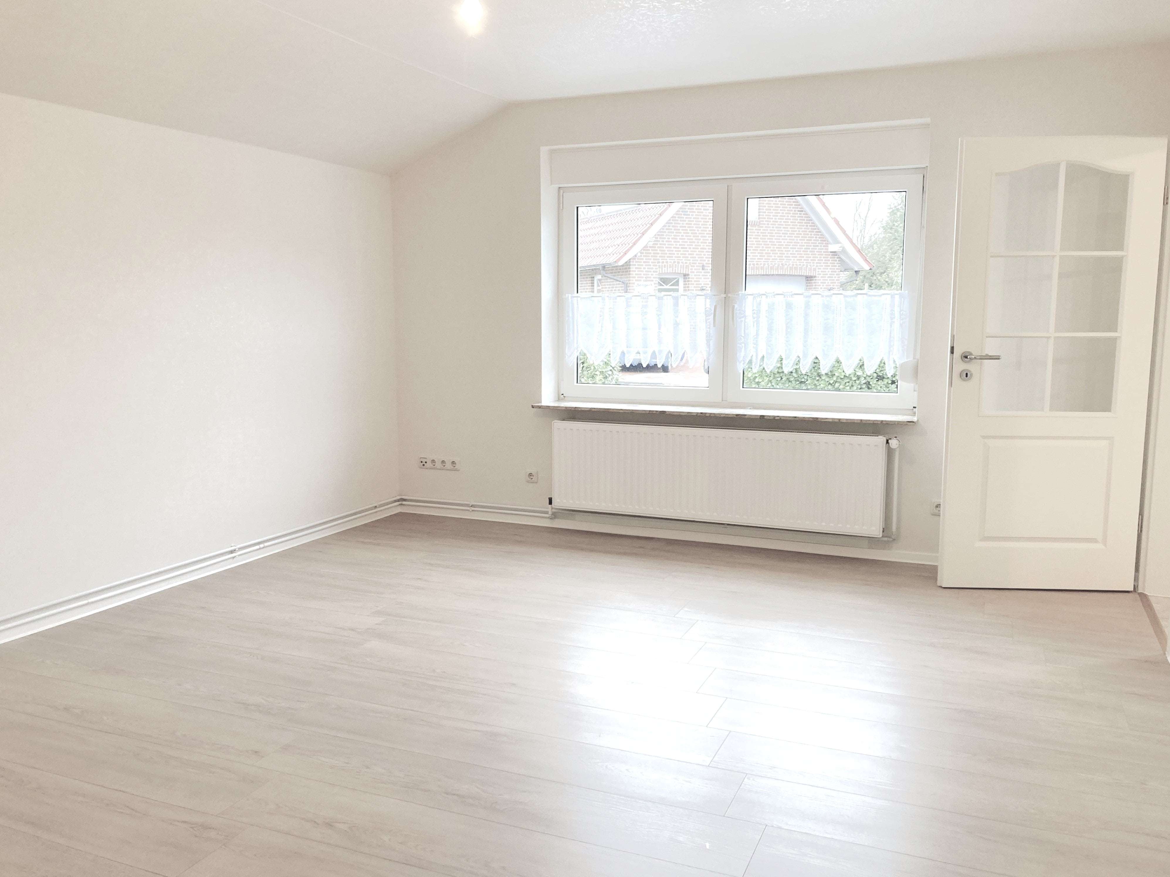 Immobilie in Moorweg - Zweifamilienhaus in Moorweg mit großem Grundstück



 - Bild 3