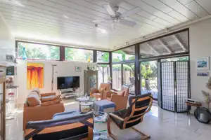 Neue Luftwärmepumpe und überwiegend Fußbodenheizung - Exklusives Architektenhaus mit Traumgarten! – Rosenheim (Kreis) – Vorschaubild 3