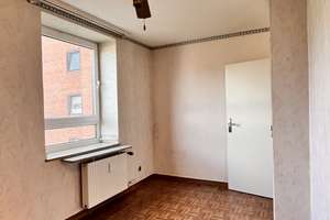 Gut angebundene 3-Zimmer Wohnung mit Balkon, Tiefgaragenstellplatz und Blick ins Grüne – Die vollständige Adresse der Immobilie erhältst du vom Anbieter., 40595 Garath, Düsseldorf – Vorschaubild 8