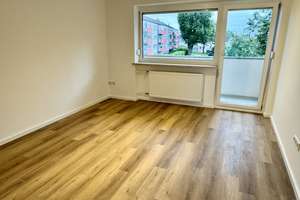 Apartment 30m2 mit Balkon für eine Person - Erstbezug nach Renovierung – Deschingerstraße 22, 85055 Oberhaunstadt, Ingolstadt – Vorschaubild 2