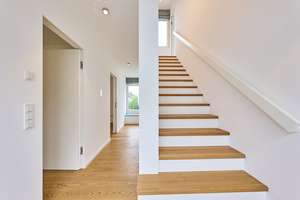 Exklusives Architektenhaus mit Wellnessbereich und Dachterrasse – Die vollständige Adresse der Immobilie erhältst du vom Anbieter., 80995 Feldmoching, München – Vorschaubild 4