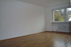 Schöne 3-Zimmer-Wohnung mit Südloggia in Oberföhring - Nähe St. Emmeransmühle – Franz-Wolter-Str. 19, 81925 Oberföhring, München – Vorschaubild 5