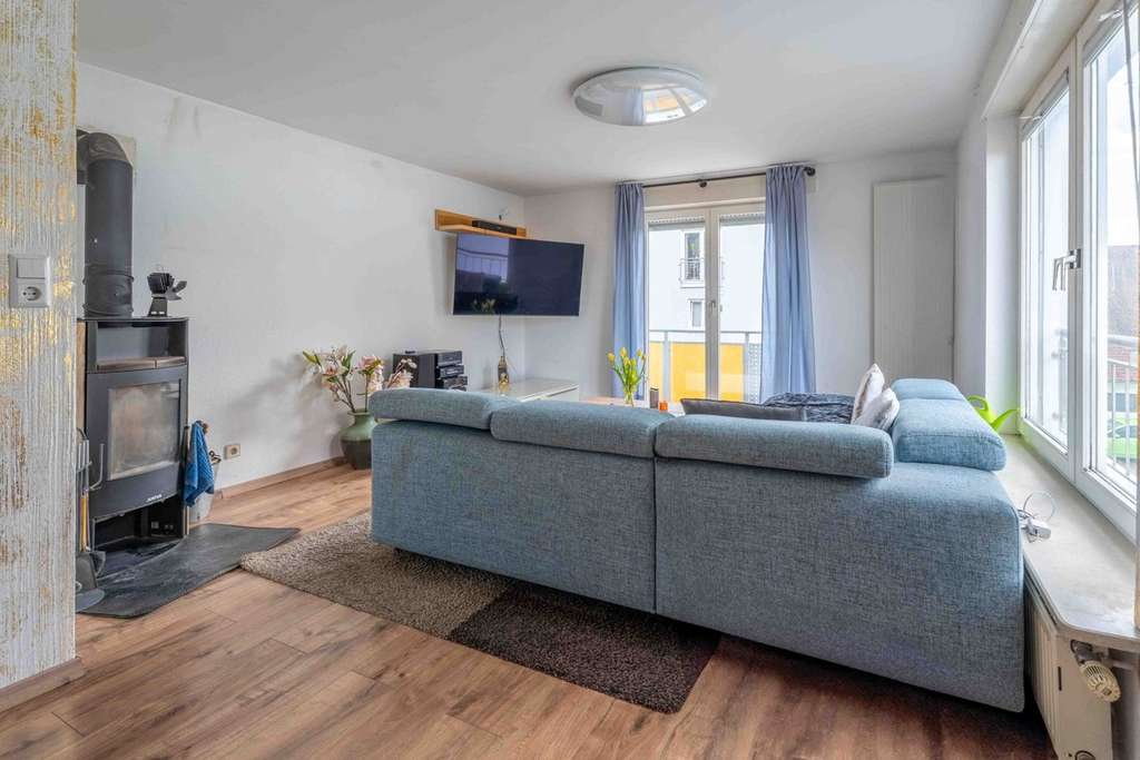 Immobilie in Radolfzell am Bodensee - Mehr Freiraum, mehr Zuhause – 3-Zimmer-Wohnung mit Balkon und Garage - Bild 1