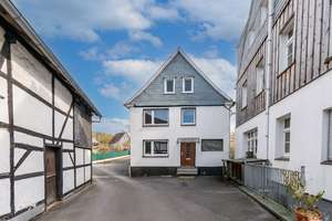Handwerker gesucht. Zweifamilienhaus mit Potenzial in idyllischer Hofschaft – Die vollständige Adresse der Immobilie erhältst du vom Anbieter., 42657 Burg/Höhscheid, Solingen – Vorschaubild 2