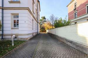 +++ Bezugsfrei! 2-Zimmer-Appartment mit Einbauküche und PKW-Stellplatz in charmantem Altbauflair +++ – Die vollständige Adresse der Immobilie erhältst du vom Anbieter., 1159 Löbtau-Nord, Dresden – Vorschaubild 3