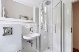 *4-Zimmer-Altbauwohnung mit Balkon, Stuck, Parkett und Einbauküche* – Knesebeckstr. 4, 10623 Charlottenburg, Berlin – Vorschaubild 33