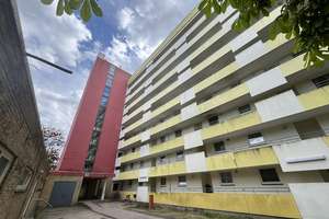 Frisch renovierte 2,5 Zimmer-Wohnung in der 4.Etage mit Balkon und Wannenbad – Klipperstr. 18, 23558 Buntekuh, Lübeck – Vorschaubild 1