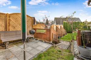 Bremen-Osterholz: Großzügiges Zweifamilienhaus mit Vollkeller, moderner Heiztechnik & Ausbaureserve – Die vollständige Adresse der Immobilie erhältst du vom Anbieter., 28327 Ellener Feld, Bremen – Vorschaubild 3