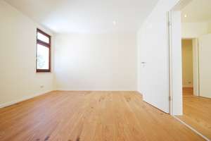 Frisch sanierte 5-RW * 1.OG* 2x Balkone* Tageslichtbad mit Wanne & Dusche* Gäste-WC* grüne Wohnlage* – Fritz-Schreiter-Straße 14, 1259 Großzschachwitz, Dresden – Vorschaubild 5