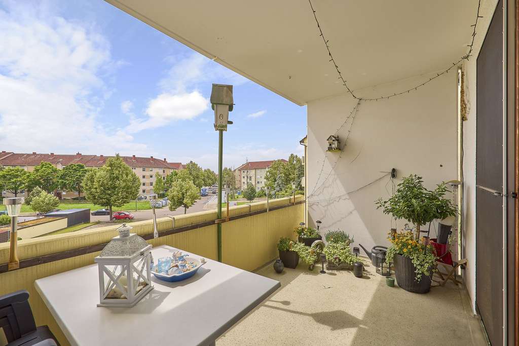 attraktive 3 Zimmerwohnung - sonnige Loggia - TG-Platz- ruhige Wohnlage - kurzfristig frei