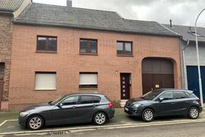 Charmantes Reihenhaus mit 6 Zimmern in Bergheim – Die vollständige Adresse der Immobilie erhältst du vom Anbieter., 50126 Bergheim – Vorschaubild 1