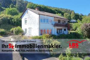 Familienhaus in bester Lage von Dettingen mit viel Potenzial und herrlichem Ausblick