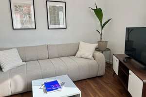 Helle möblierte 2-Zimmer Wohnung, barrierefrei mit neu saniertem Bad  – Lindenstraße 240, 40235 Flingern Nord, Düsseldorf – Vorschaubild 2