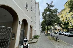 Berlin-Neukölln: Vermietete 2,5-Zimmer-Wohnung mit freier Garage – Die vollständige Adresse der Immobilie erhältst du vom Anbieter., 12053 Neukölln (Ortsteil), Berlin – Vorschaubild 10