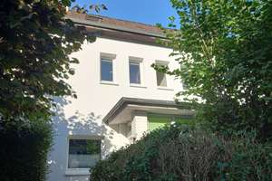 Reihenmittelhaus mit überdachter Terrasse  in Hamburg Wandsbek