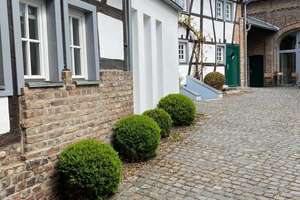Wohnanlage mit einem restaurierten, denkmalgeschützten Vierkanthof und einem Neubau – Die vollständige Adresse der Immobilie erhältst du vom Anbieter., 53127 Lengsdorf, Bonn – Vorschaubild 2