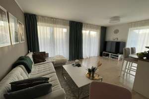 Traumhafte, neuwertige  3-Zi–Wohnung mit Balkon und Einbauküche in Ingolstadt-Gerolfing  – Bussardstrasse 6, 85049 West, Ingolstadt – Vorschaubild 4