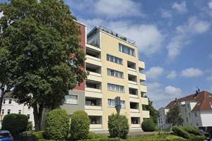 Gepflegte Kapitalanlage in Höhscheid. 
Aufzug im Haus.