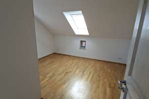 4 Zimmer im Dachgeschoss mit Balkon und Stellplatz sucht Nachmieter – Die vollständige Adresse der Immobilie erhältst du vom Anbieter., 1157 Cotta (Stadtteil), Dresden – Vorschaubild 8