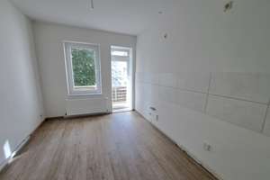 Frisch renovierte 4-Zimmer-Wohnung mit Balkon in Bremerhaven! – Werkstraße 5, 27568 Twischkamp, Bremerhaven – Vorschaubild 6