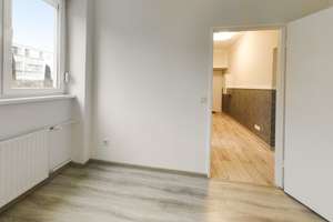 Westend/Charlottenburg; attraktive und bezugsfreie 2-Zimmer-Wohnung mit Süd-Balkon und TG-Stellplatz – Die vollständige Adresse der Immobilie erhältst du vom Anbieter., 14050 Westend, Berlin – Vorschaubild 6