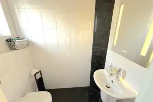 **RESERVIERT**Exklusives Reihenendhaus in Hamburg–Eißendorf – Stil, Komfort & Lebensqualität – Hamburg – Vorschaubild 7