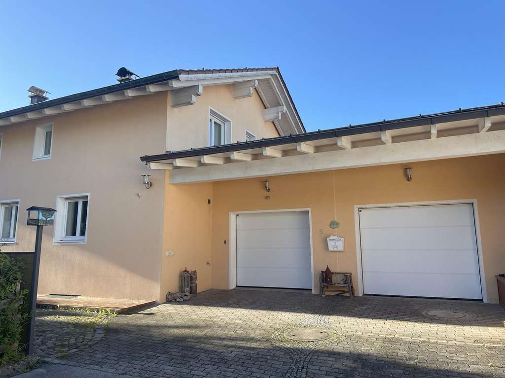 Immobilie in Laufen - Hochwertiges, großzügiges EFH in Laufen - mit Galerie, Sauna & Wärmepumpe - Bild 0