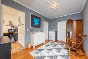 HH-JENFELD - Gepflegtes 6,5-Zimmer-EFH (Hochpar. + Sout.) mit Ausbaureserve und großem Grundstück – Die vollständige Adresse der Immobilie erhältst du vom Anbieter., 22043 Jenfeld, Hamburg – Vorschaubild 6