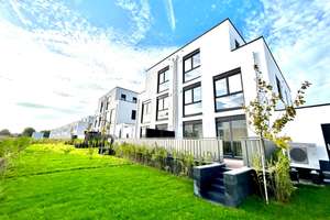 Wiesbaden 3br penthouse 120m² condo, rooftop, 2 parking, fitted kitchen 10min to Clay – Die vollständige Adresse der Immobilie erhältst du vom Anbieter., 65191 Bierstadt, Wiesbaden – Vorschaubild 2