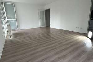 Wohnen im Grünen auf 62 Qm mit nagelneuen Bad – Die vollständige Adresse der Immobilie erhältst du vom Anbieter., 80997 Allach, München – Vorschaubild 2