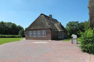 Ein Haus mit Seele: Denkmalgeschütztes Schmuckstück, nordseenah in St. Peter-Ording – Die vollständige Adresse der Immobilie erhältst du vom Anbieter., 25881 Tümlauer Koog – Vorschaubild 3