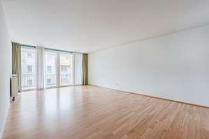 Gut geschnittene 2-Zimmer-Wohnung mit Balkon und viel Tageslicht
