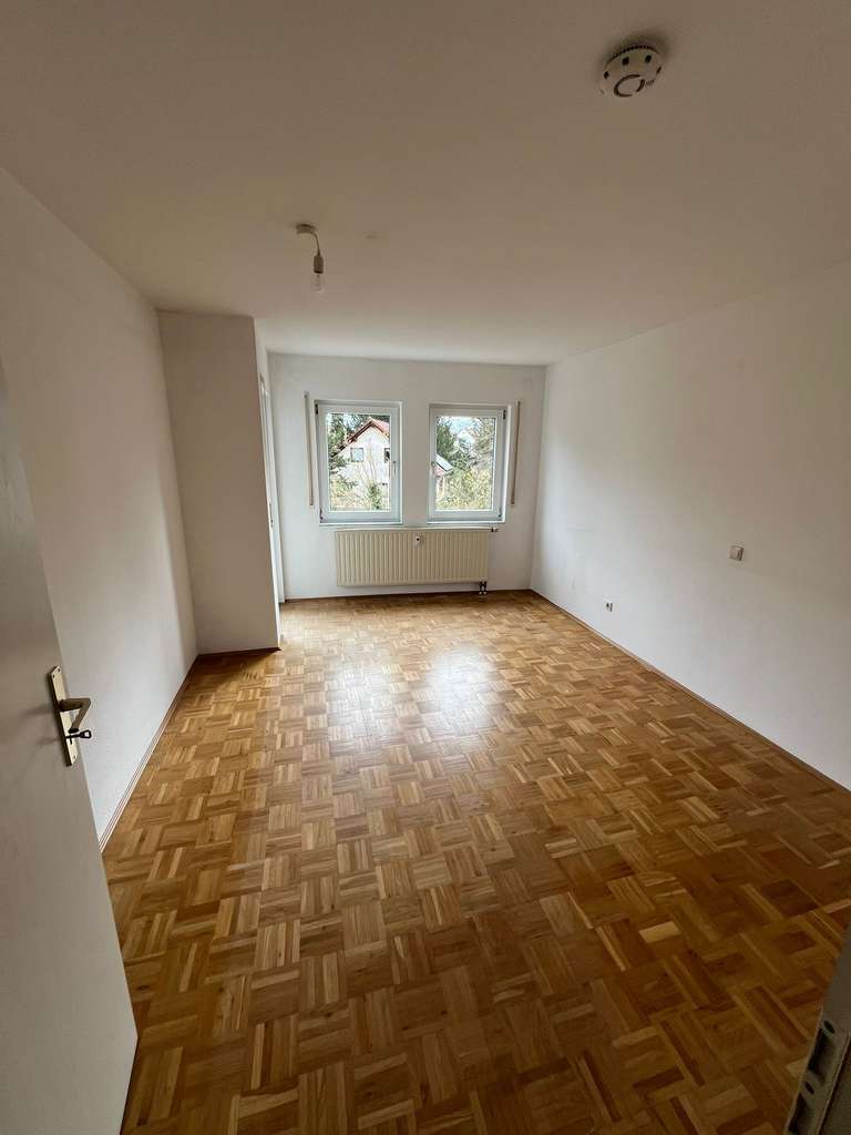 Immobilie in Lauffen am Neckar - 2 1/2-Zimmer-Eigentumswohnung im 2. OG eines Mehrfamilienhauses in Lauffen - Bild 1