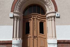 Ruhige, sanierte Wohnung mit Balkon im 1. OG ohne Mieter !