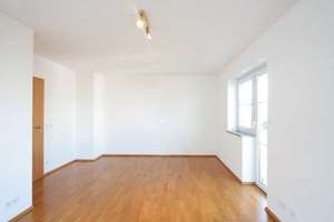 Große Villenhälfte mit Einliegerwohnung + MIT ALPENBLICK + 6 Zimmern + Hobbyraum + großem Garten – Die vollständige Adresse der Immobilie erhältst du vom Anbieter., 80999 Untermenzing, München – Vorschaubild 16