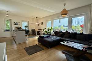 Moderne 3-Zimmer WHG in Toplage