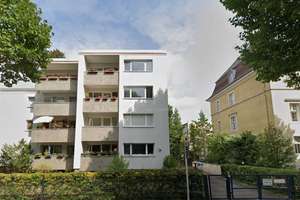 2-Zimmer mit Balkon, Stellplatz & saniertem Bad - vermietete Kapitalanlage