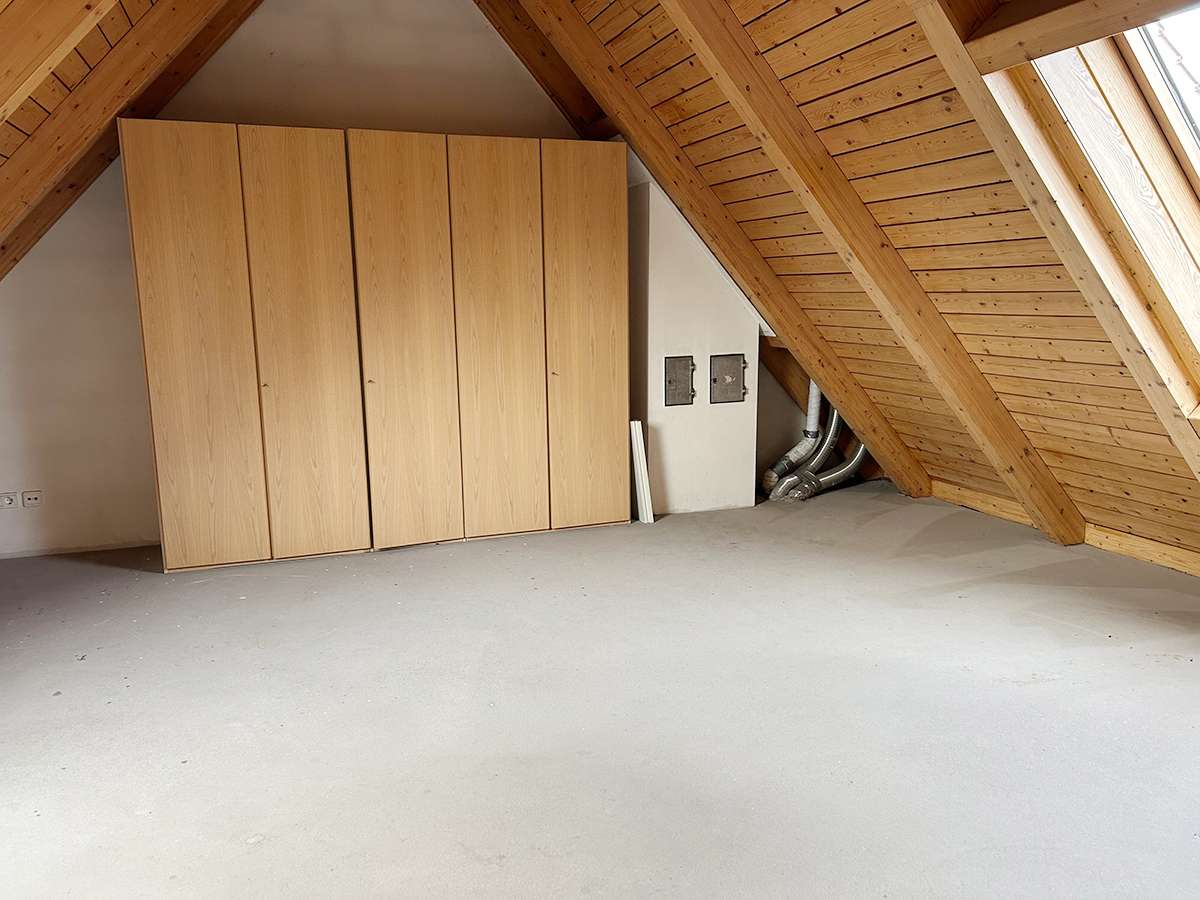 Immobilie in Ehningen - Ehningen - Idyllisch Wohnen an der Würm: "Charmantes 2-Familien-Architektenhaus mit ELW" - Bild 2