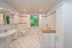 Schönebeck ! Freistehendes, großzügiges Einfamilienhaus mit wunderschönem Grundstück – Die vollständige Adresse der Immobilie erhältst du vom Anbieter., 28757 Schönebeck, Bremen – Vorschaubild 16